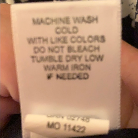 Navy blue blouse with white flowers - Picture 5 of 5